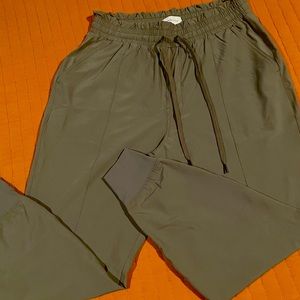 Abercrombie traveler joggers